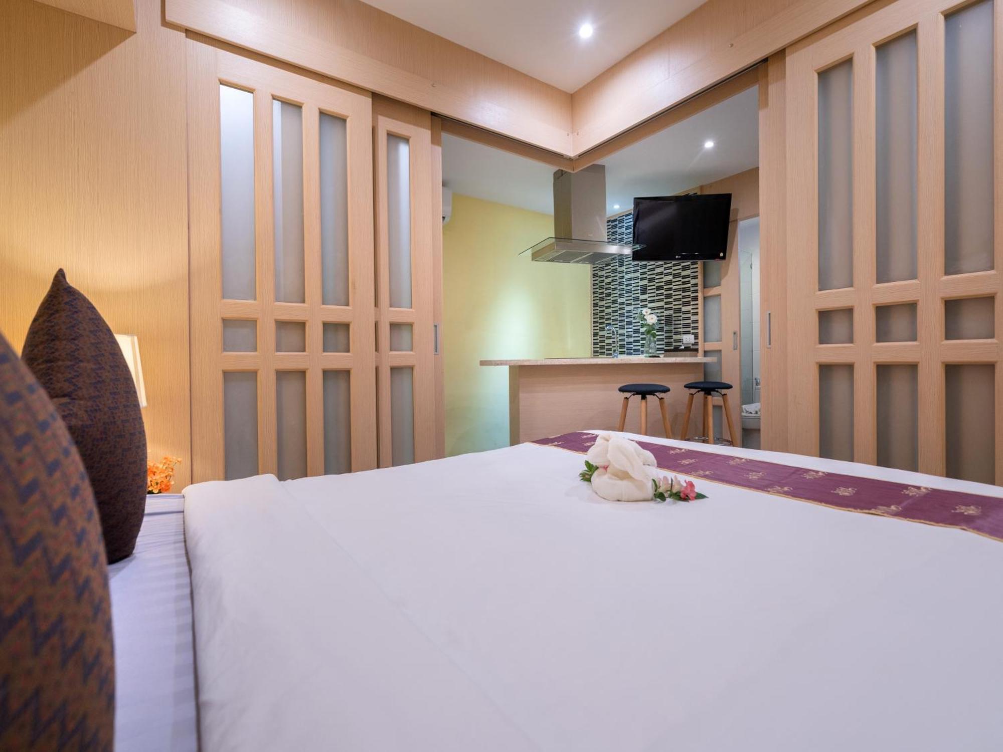 Patong Bay Отель 4*